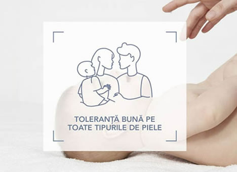 Desen simplificat cu o familie si textul 'Toleranta buna pe toate tipurile de piele', subliniind versatilitatea produselor Bioderma.