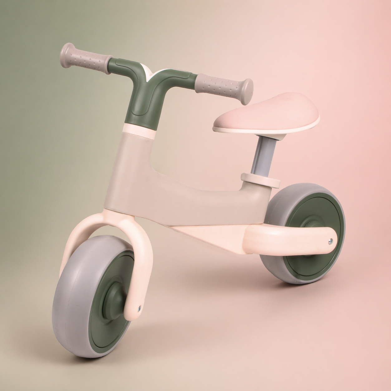 Prima bicicletă de echilibru Bobbie, verde, Tryco