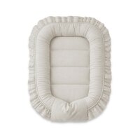 cosulet-pentru-bebelus-cu-volanase-baby-nest-royal-beige-55-x-75-cm-miminu-5649.jpg
