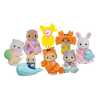 figurina-surpriza-pe-litoral-3-ani-sylvanian-families-8008.png