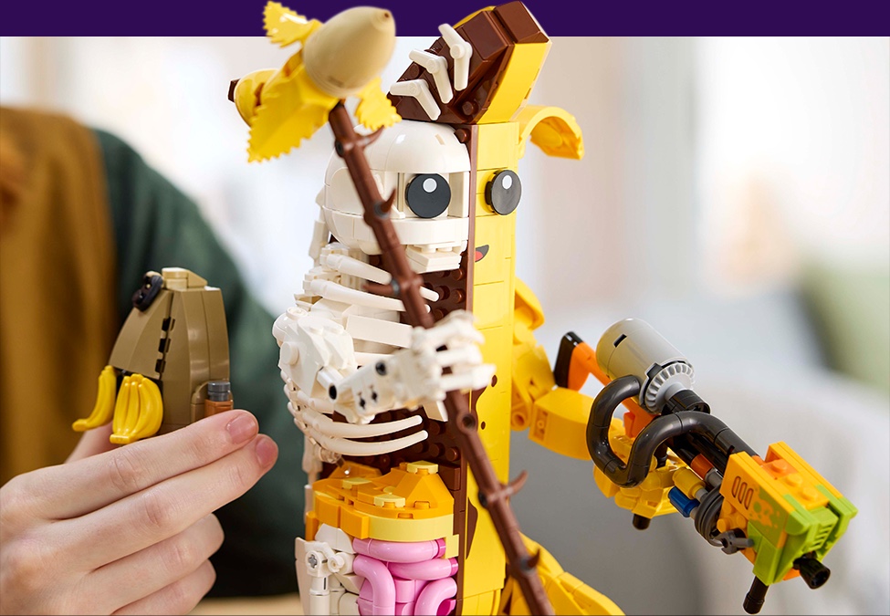 LEGO Fortnite Peely Bone Detalii