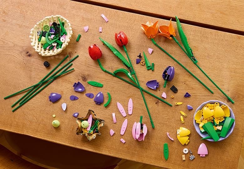 	 LEGO BOTANICALS BUCHET DE LALELE