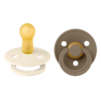 set-2-suzete-cu-tetina-rotunda-colour-latex-6-luni-ivory-dark-oak-bibs-6969.png