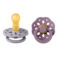 set-2-suzete-cu-tetina-rotunda-boheme-latex-6-luni-fossil-grey-mauve-bibs-5334.png